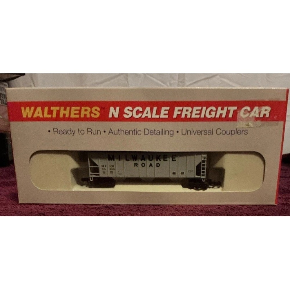 Walthers‎ N Scale PS 4427 Covered Hopper Milwaukee Road #98363 932-8655